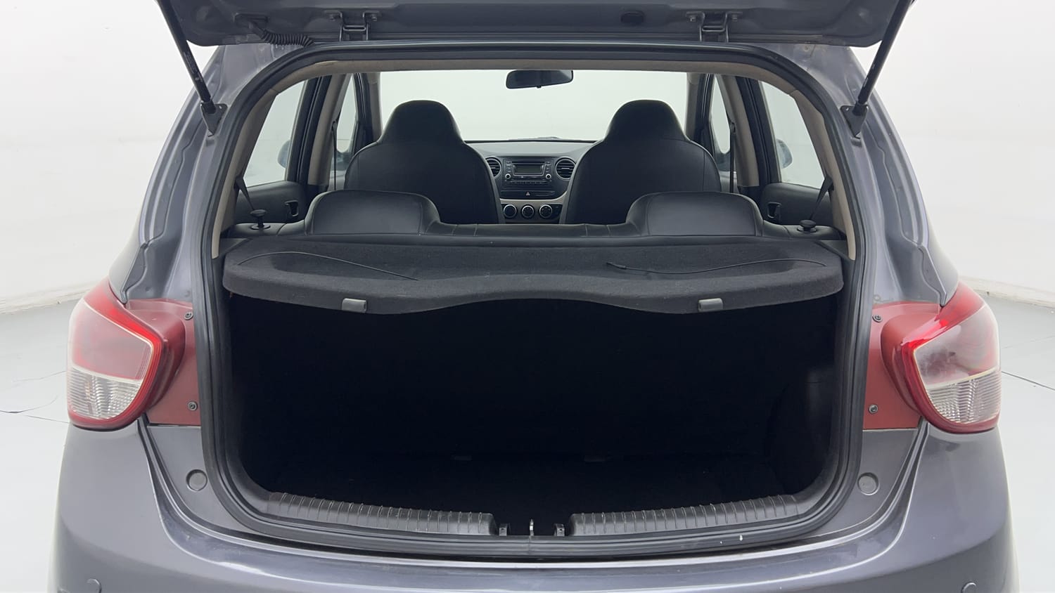 Used 2014 Hyundai Grand i10 Magna 1.2 Kappa VTVT Petrol Manual interior DICKY INSIDE VIEW