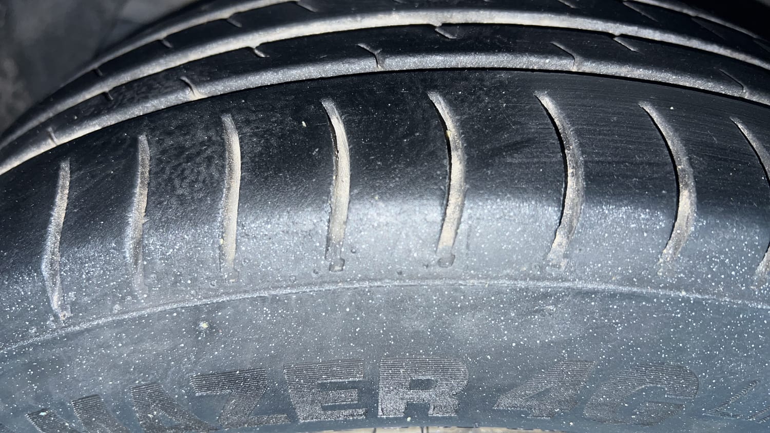 Used 2014 Hyundai Grand i10 Magna 1.2 Kappa VTVT Petrol Manual tyres LEFT FRONT TYRE TREAD VIEW