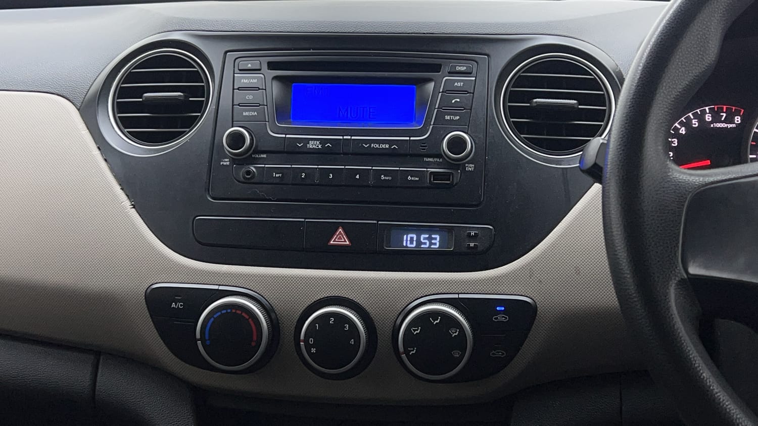 Used 2014 Hyundai Grand i10 Magna 1.2 Kappa VTVT Petrol Manual interior MUSIC SYSTEM & AC CONTROL VIEW