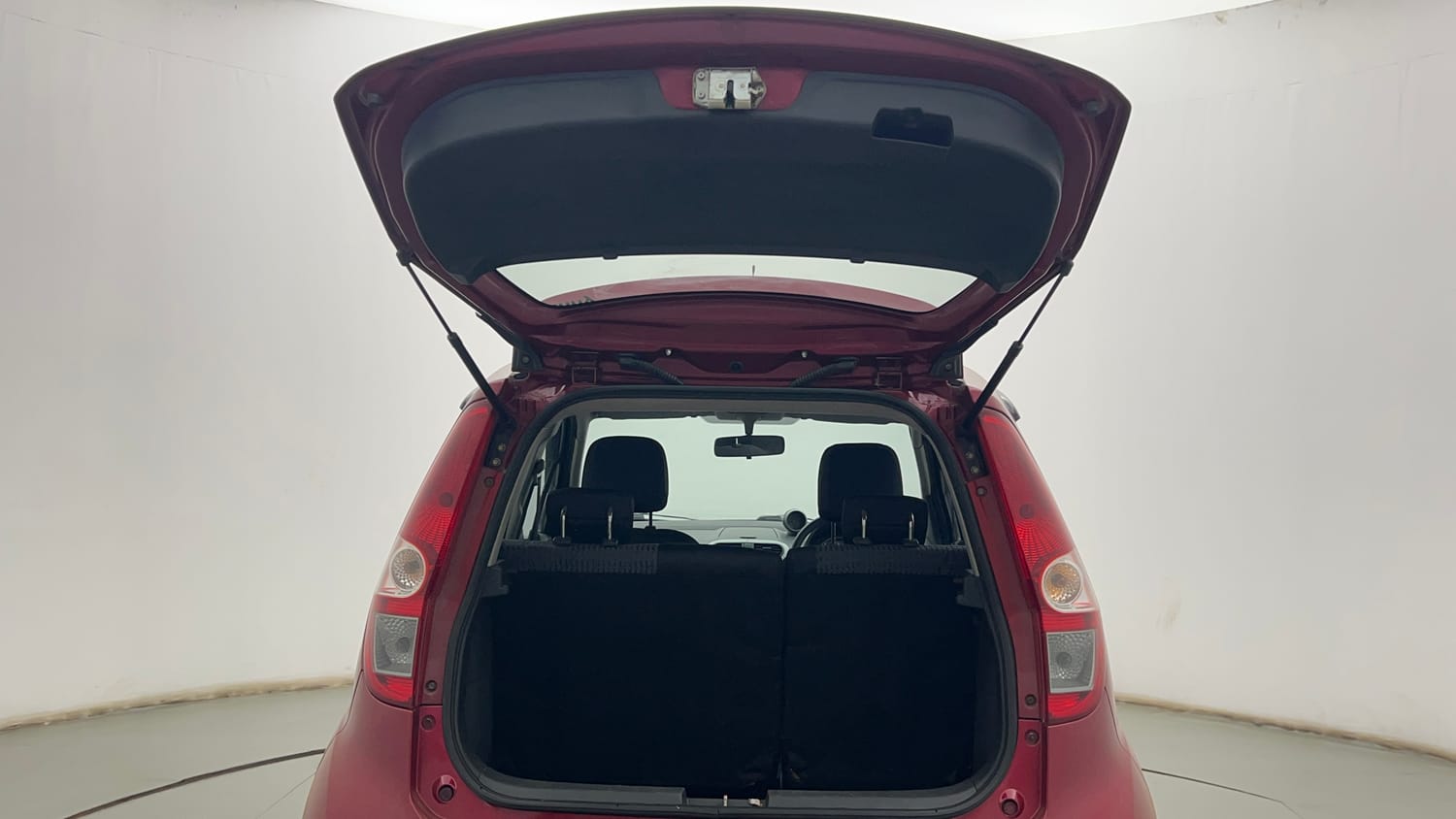 Used 2013 Maruti Suzuki Ritz Vdi BS-IV Diesel Manual interior DICKY INSIDE VIEW