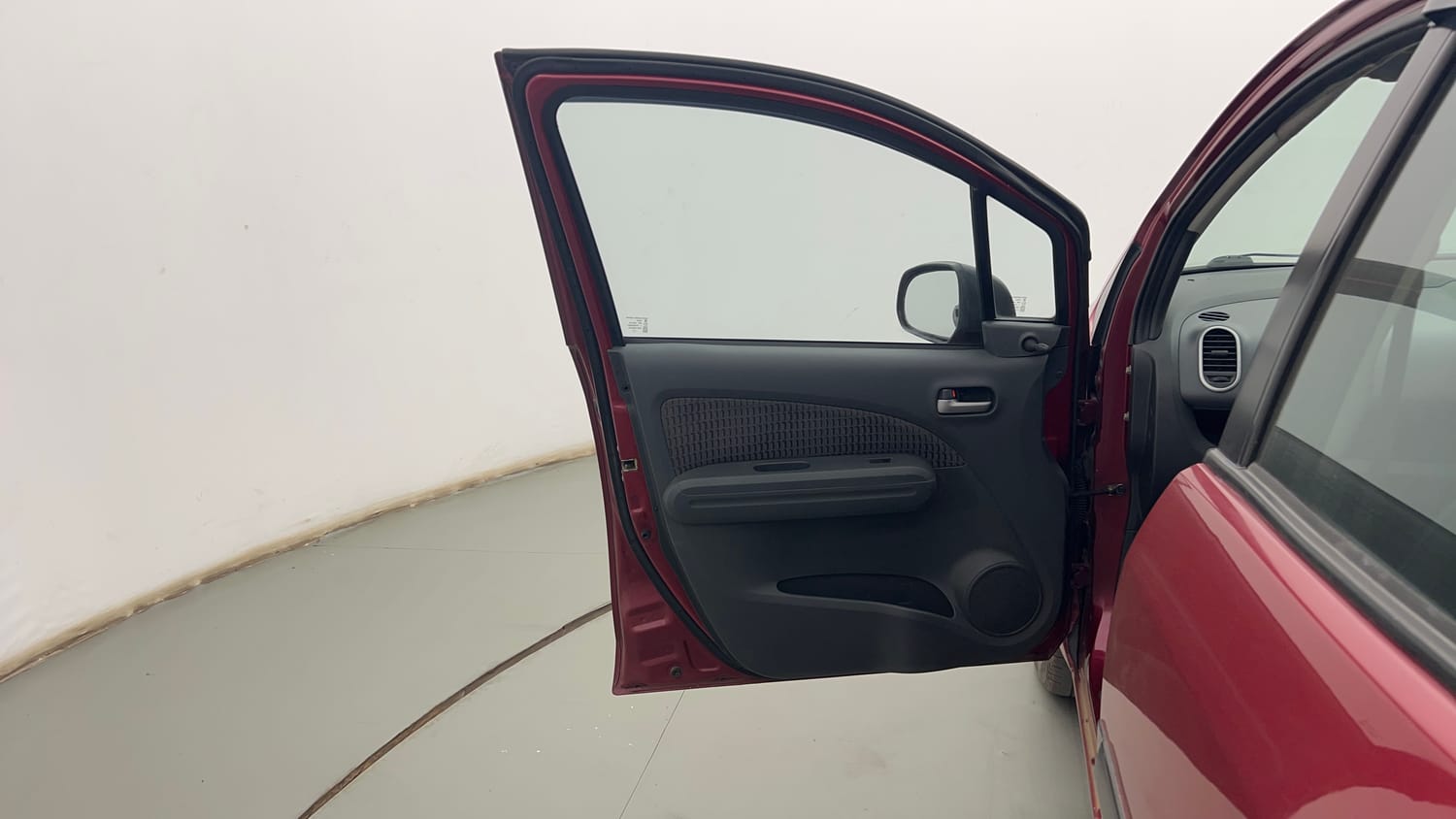 Used 2013 Maruti Suzuki Ritz Vdi BS-IV Diesel Manual interior LEFT FRONT DOOR OPEN VIEW