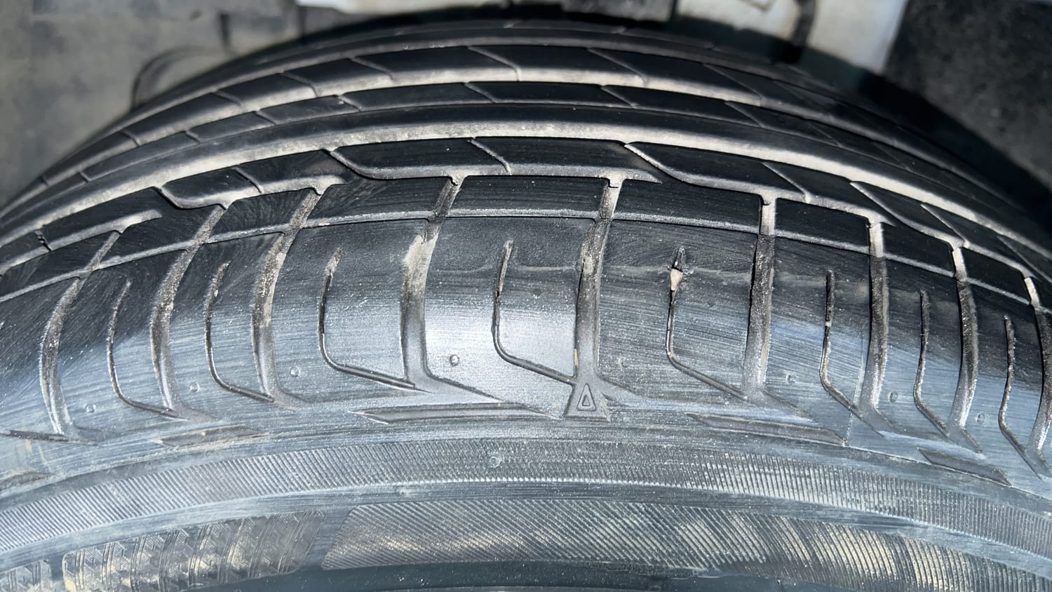 Used 2025 Tata Nexon Creative Plus (PS) 1.2 Petrol DCA Dual Tone Petrol Automatic tyres LEFT FRONT TYRE TREAD VIEW
