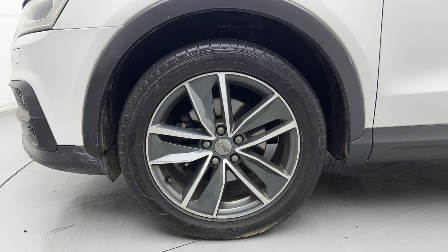 2017 Audi Q3 30 TFSI Premium-34