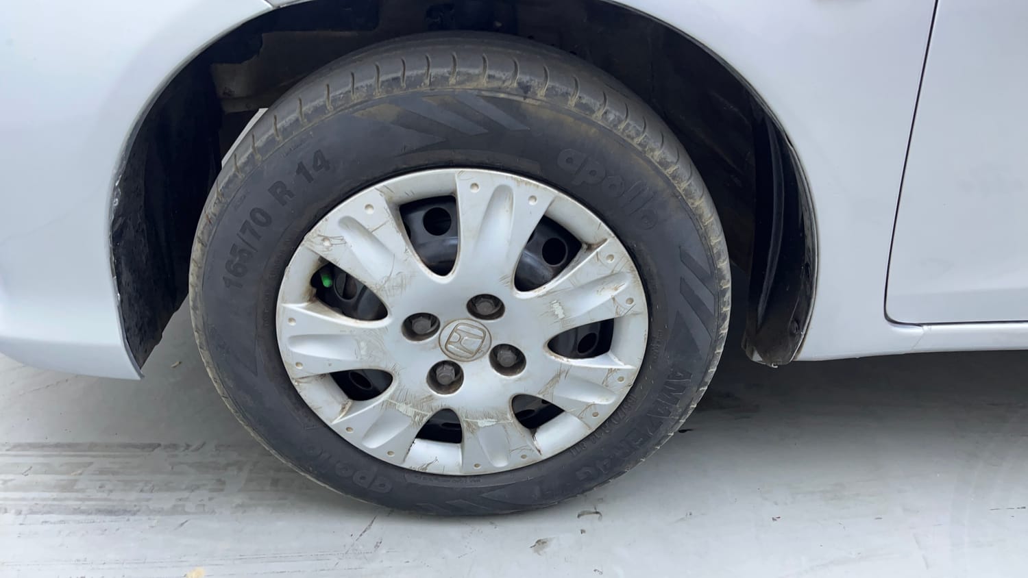 Used 2017 Honda Brio S MT Petrol Manual tyres LEFT FRONT TYRE RIM VIEW