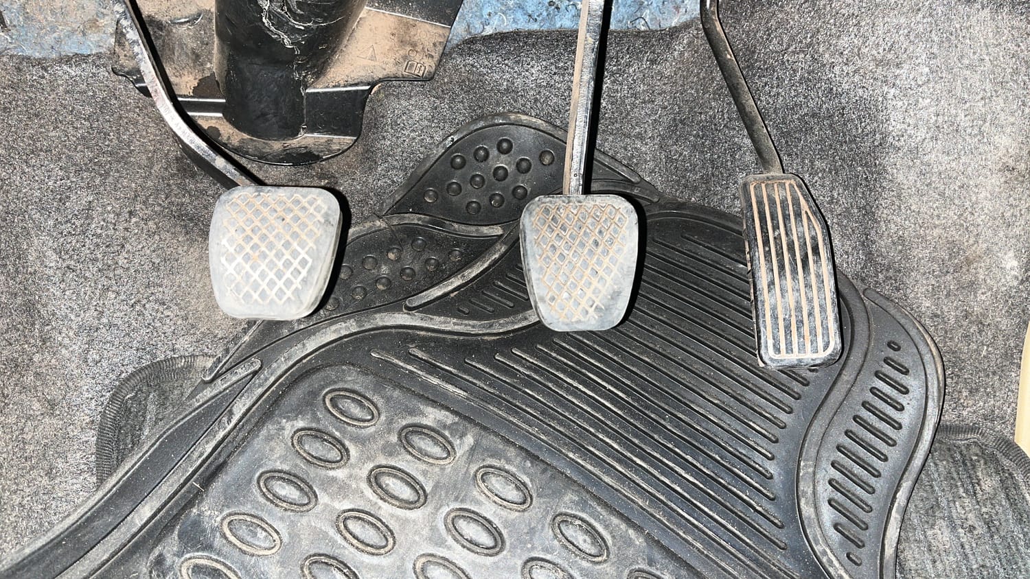 Used 2017 Honda Brio S MT Petrol Manual interior PEDALS VIEW