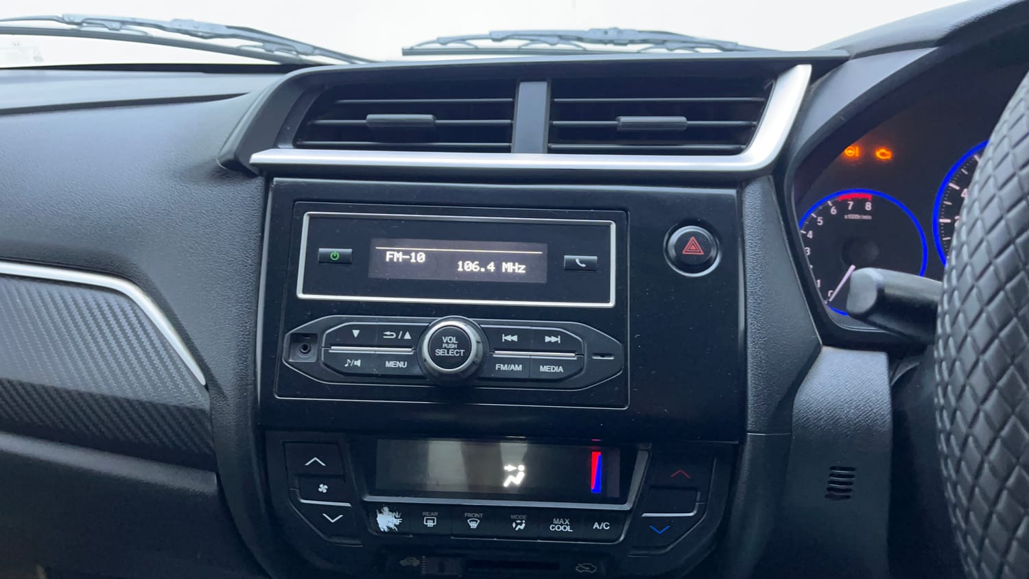 Used 2017 Honda Brio S MT Petrol Manual interior MUSIC SYSTEM & AC CONTROL VIEW