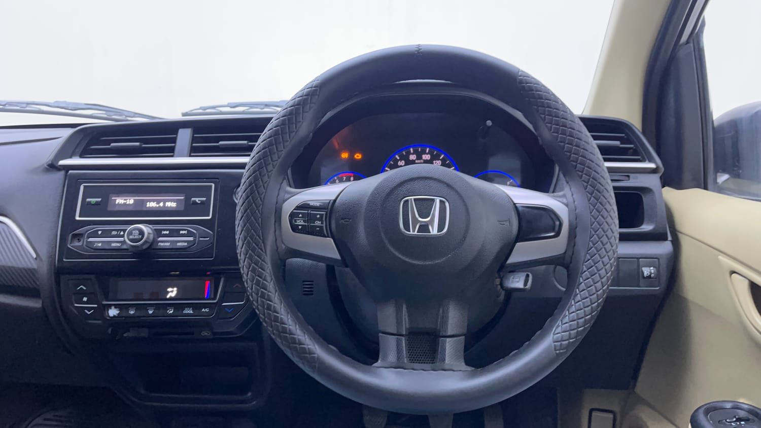 Used 2017 Honda Brio S MT Petrol Manual interior STEERING VIEW