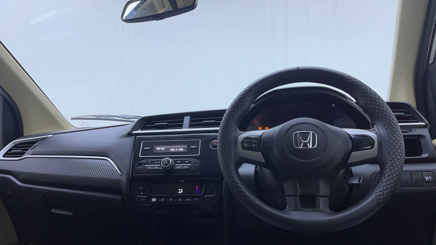Used 2017 Honda Brio S MT Petrol Manual interior DASHBOARD VIEW