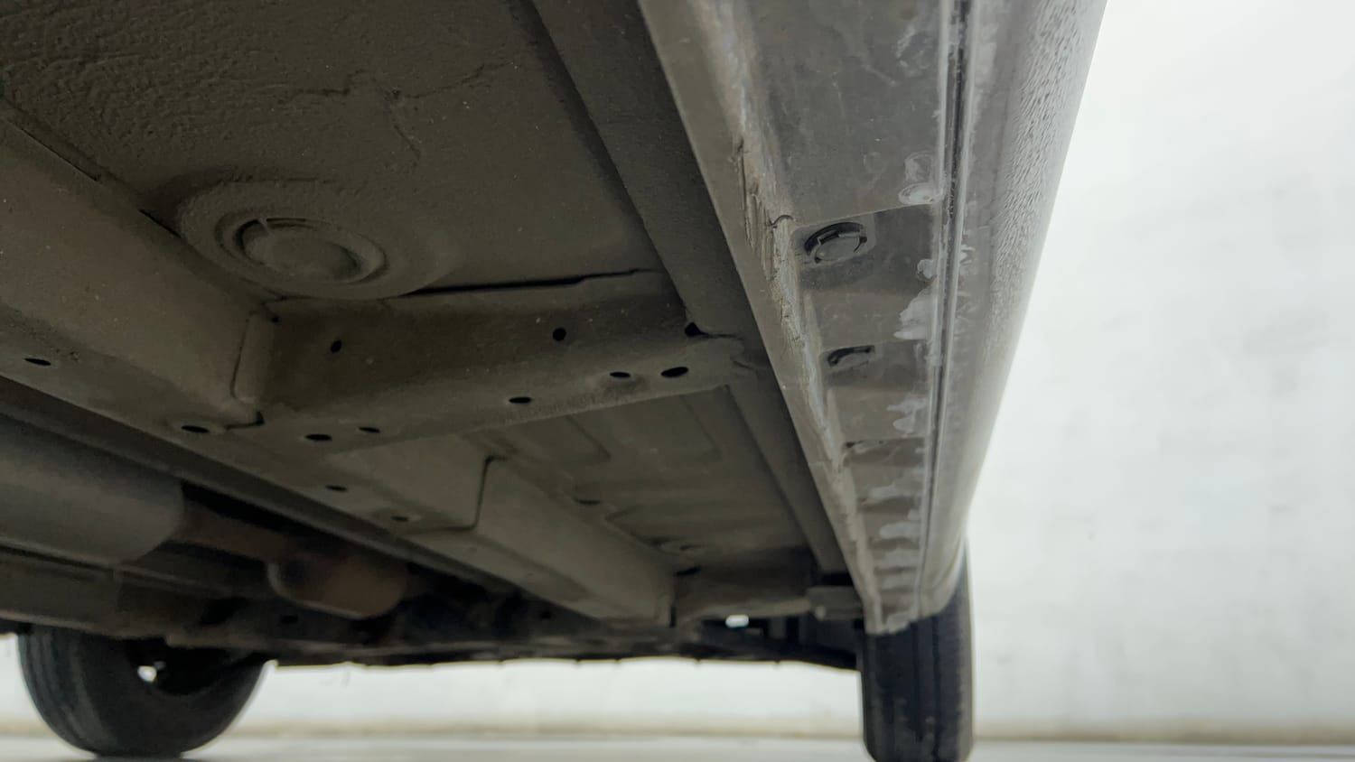 Used 2015 Maruti Suzuki Swift Dzire VXI Petrol Manual extra REAR RIGHT UNDERBODY VIEW
