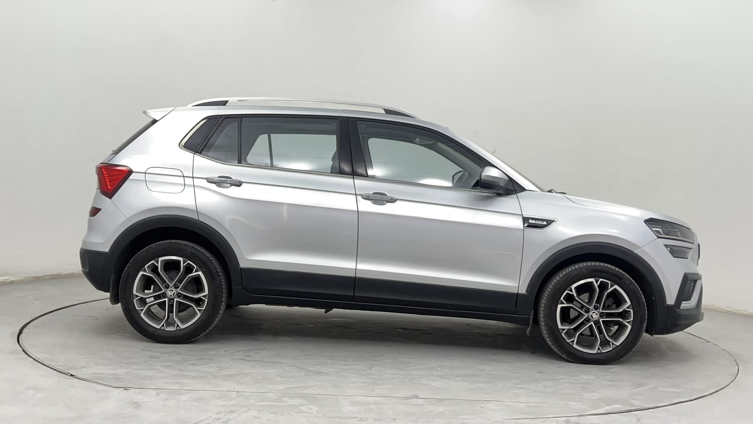 Used 2022 Skoda Kushaq Style 1.0L TSI AT Petrol Automatic exterior RIGHT SIDE VIEW