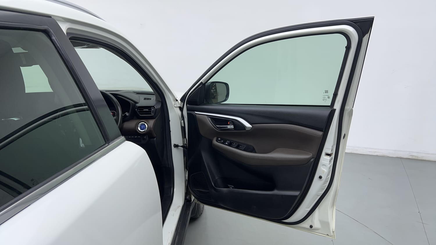 Used 2023 Toyota Urban Cruiser Hyryder G Hybrid Hybrid Automatic interior RIGHT FRONT DOOR OPEN VIEW