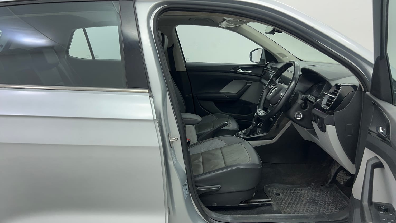 Used 2022 Skoda Kushaq Style 1.0L TSI AT Petrol Automatic interior RIGHT SIDE FRONT DOOR CABIN VIEW