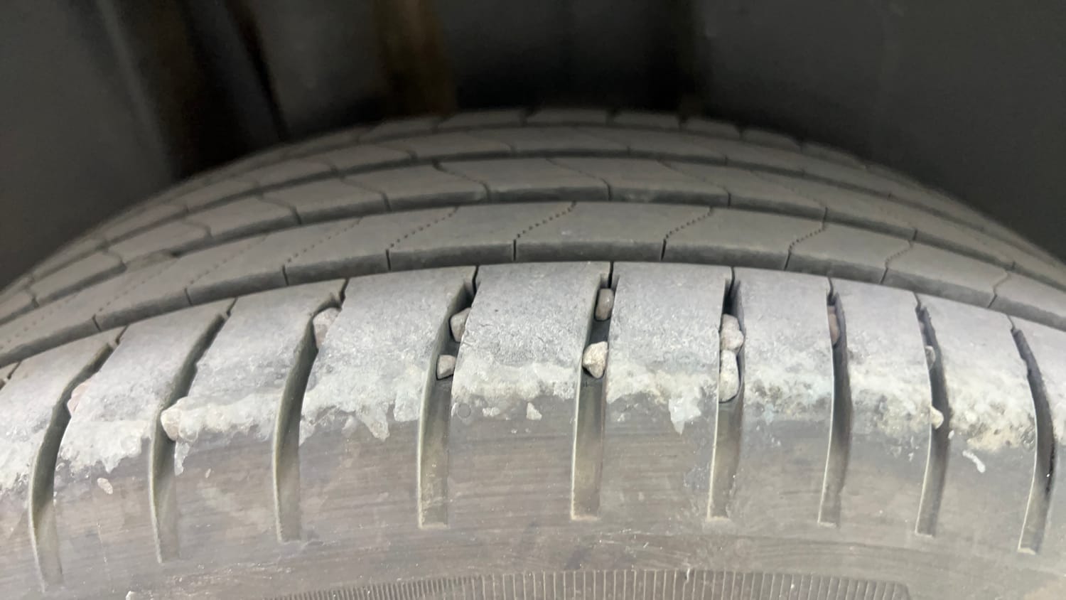 Used 2022 Skoda Kushaq Style 1.0L TSI AT Petrol Automatic tyres RIGHT REAR TYRE TREAD VIEW