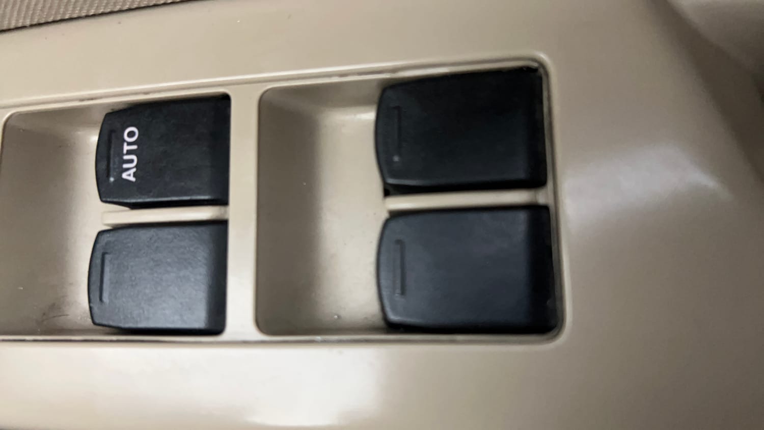 Used 2015 Maruti Suzuki Swift Dzire VXI Petrol Manual top_features Power windows