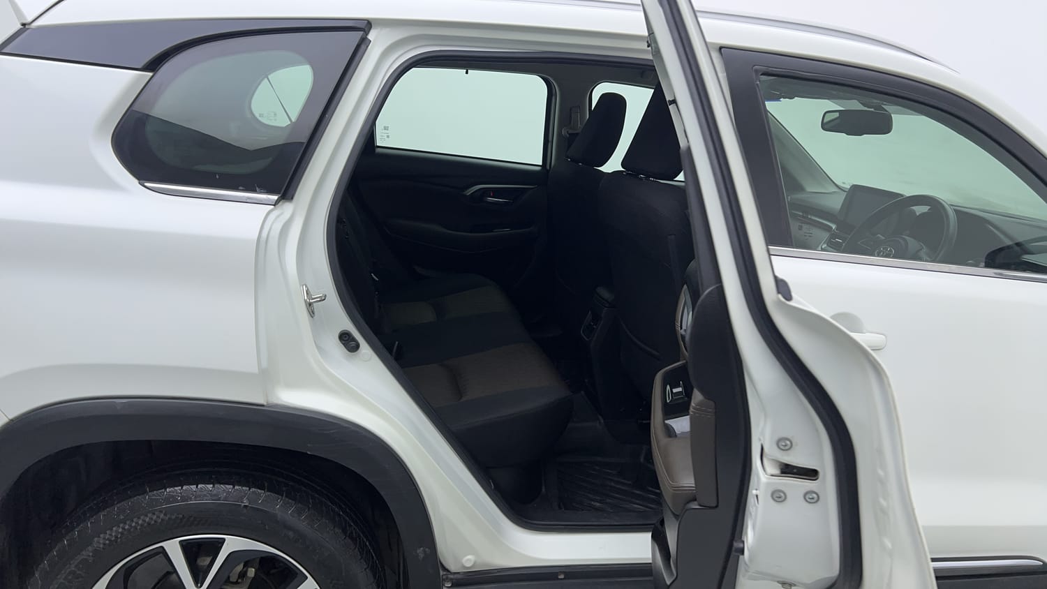 Used 2023 Toyota Urban Cruiser Hyryder G Hybrid Hybrid Automatic interior RIGHT SIDE REAR DOOR CABIN VIEW
