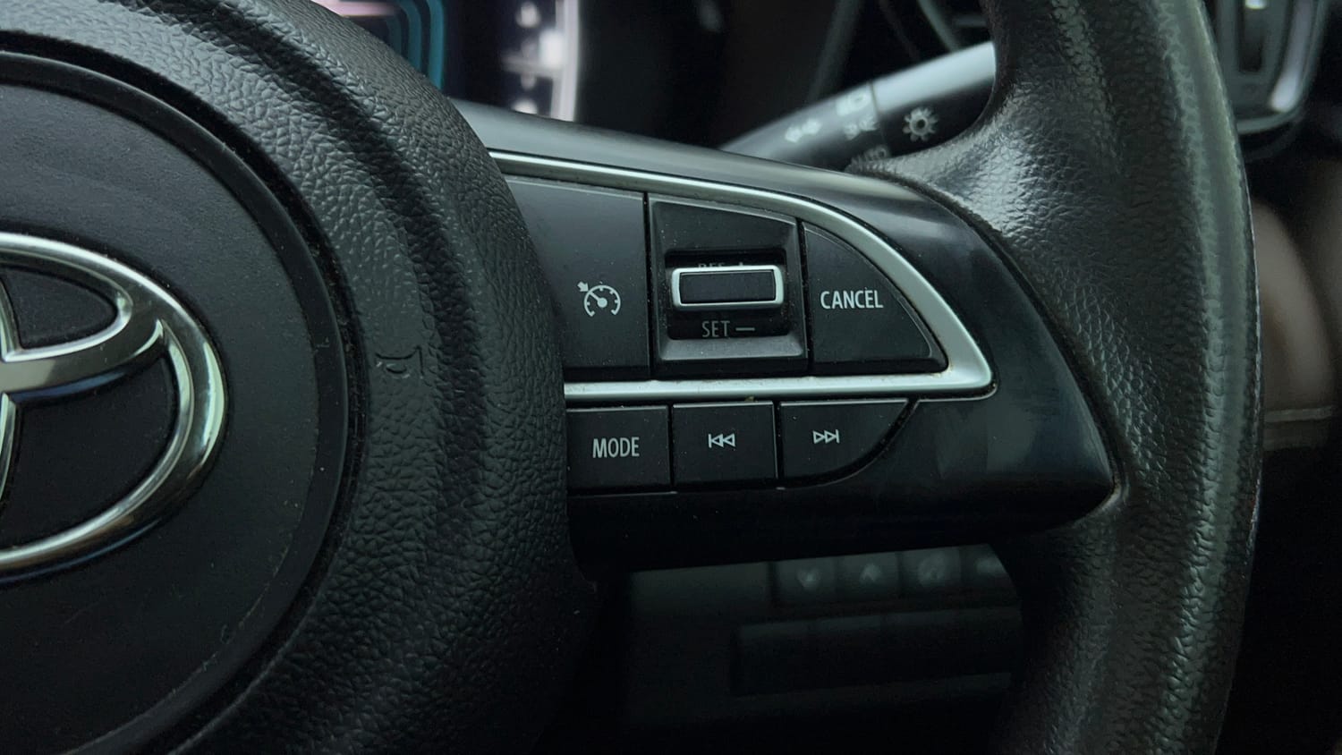 Used 2023 Toyota Urban Cruiser Hyryder G Hybrid Hybrid Automatic top_features Cruise control