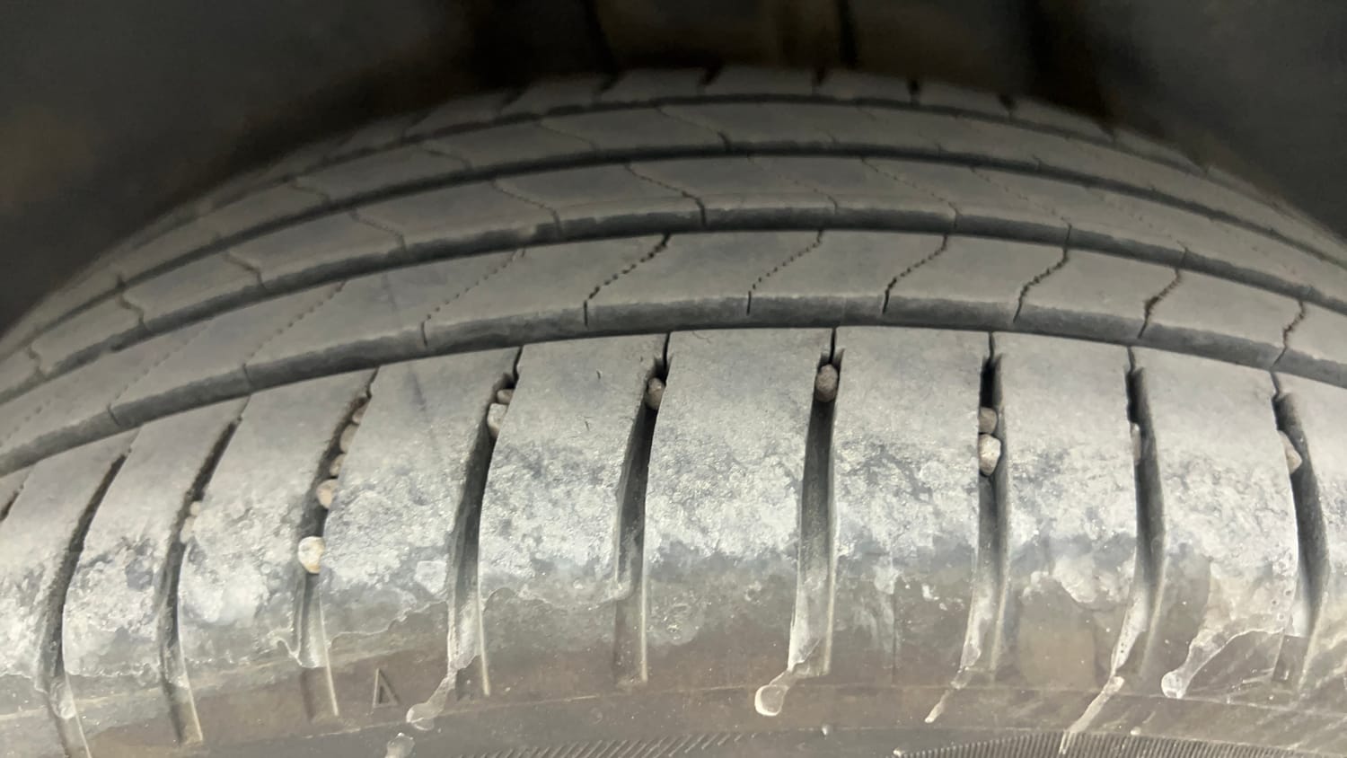 Used 2022 Skoda Kushaq Style 1.0L TSI AT Petrol Automatic tyres LEFT REAR TYRE TREAD VIEW