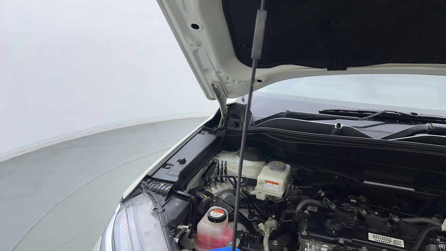Used 2023 Toyota Urban Cruiser Hyryder G Hybrid Hybrid Automatic engine ENGINE RIGHT SIDE HINGE & APRON VIEW