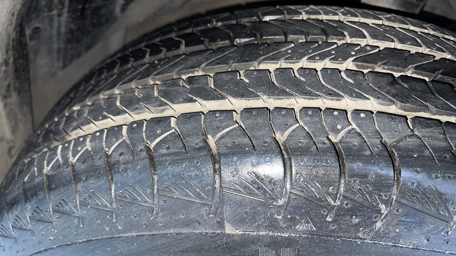 Used 2023 Toyota Urban Cruiser Hyryder G Hybrid Hybrid Automatic tyres RIGHT FRONT TYRE TREAD VIEW