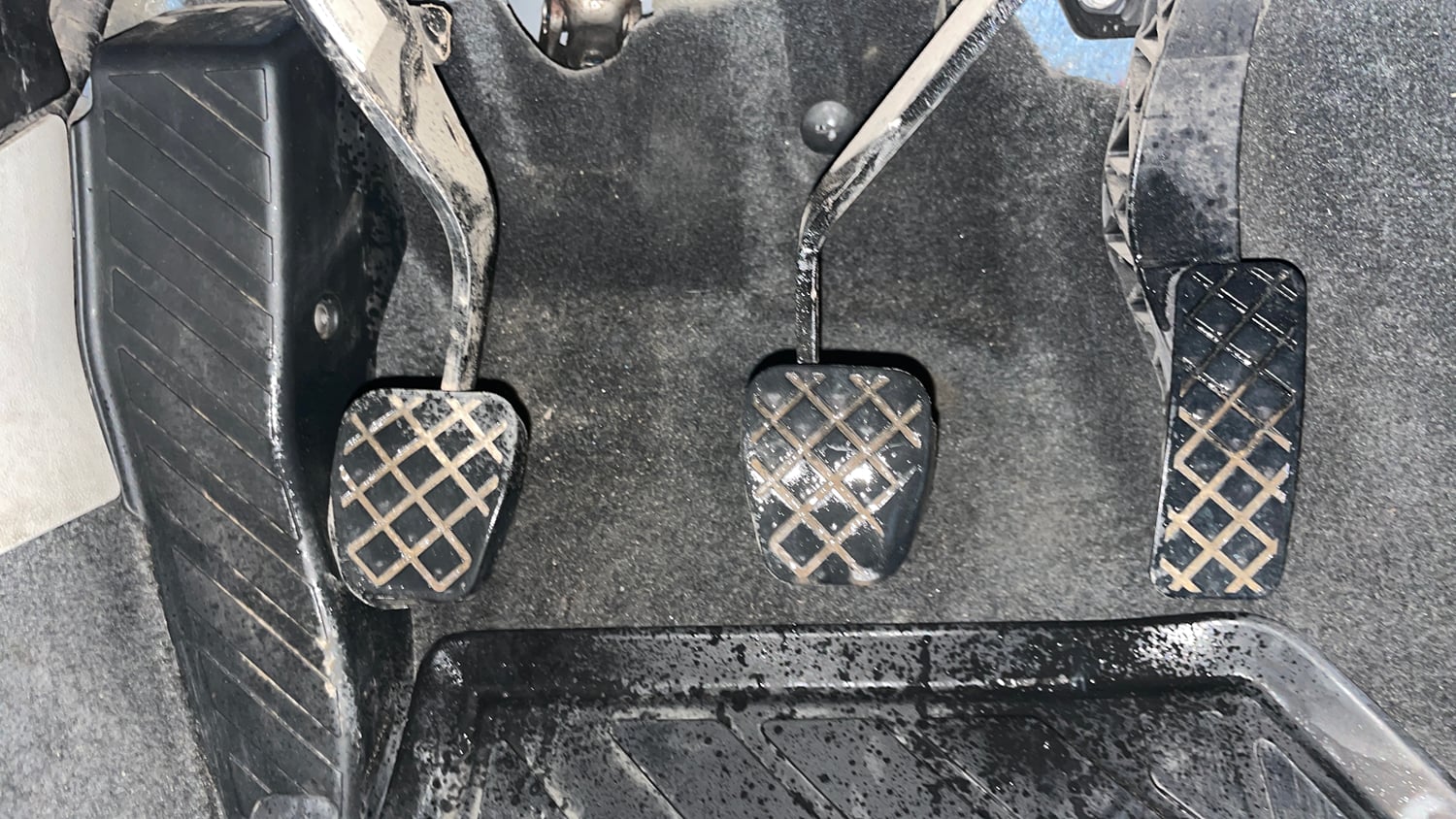 Used 2022 Volkswagen Taigun Topline 1.0 TSI MT Petrol Manual interior PEDALS VIEW