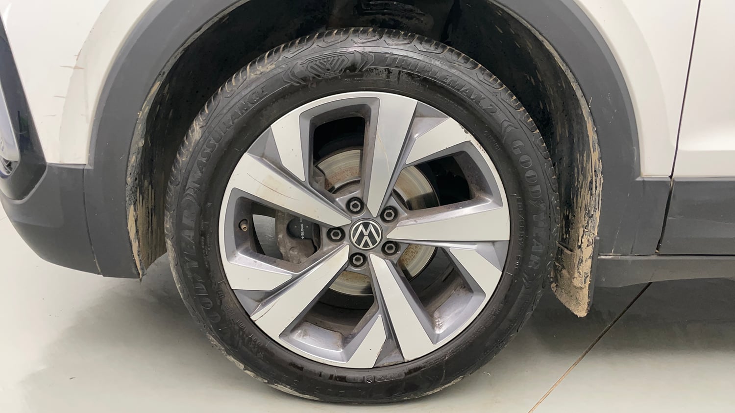 Used 2022 Volkswagen Taigun Topline 1.0 TSI MT Petrol Manual tyres LEFT FRONT TYRE RIM VIEW