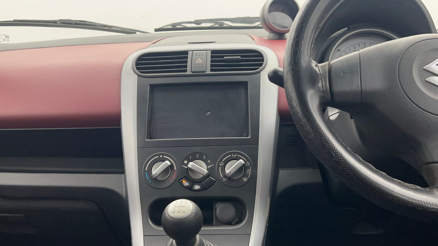 Used 2013 Maruti Suzuki Ritz Vdi BS-IV Diesel Manual interior MUSIC SYSTEM & AC CONTROL VIEW