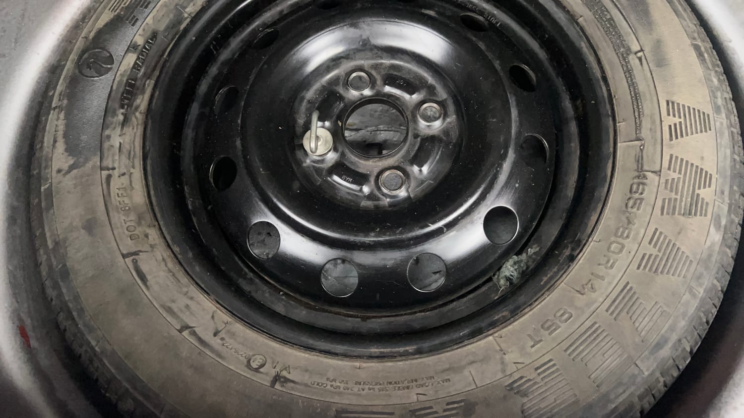 Used 2013 Maruti Suzuki Ritz Vdi BS-IV Diesel Manual tyres SPARE TYRE VIEW