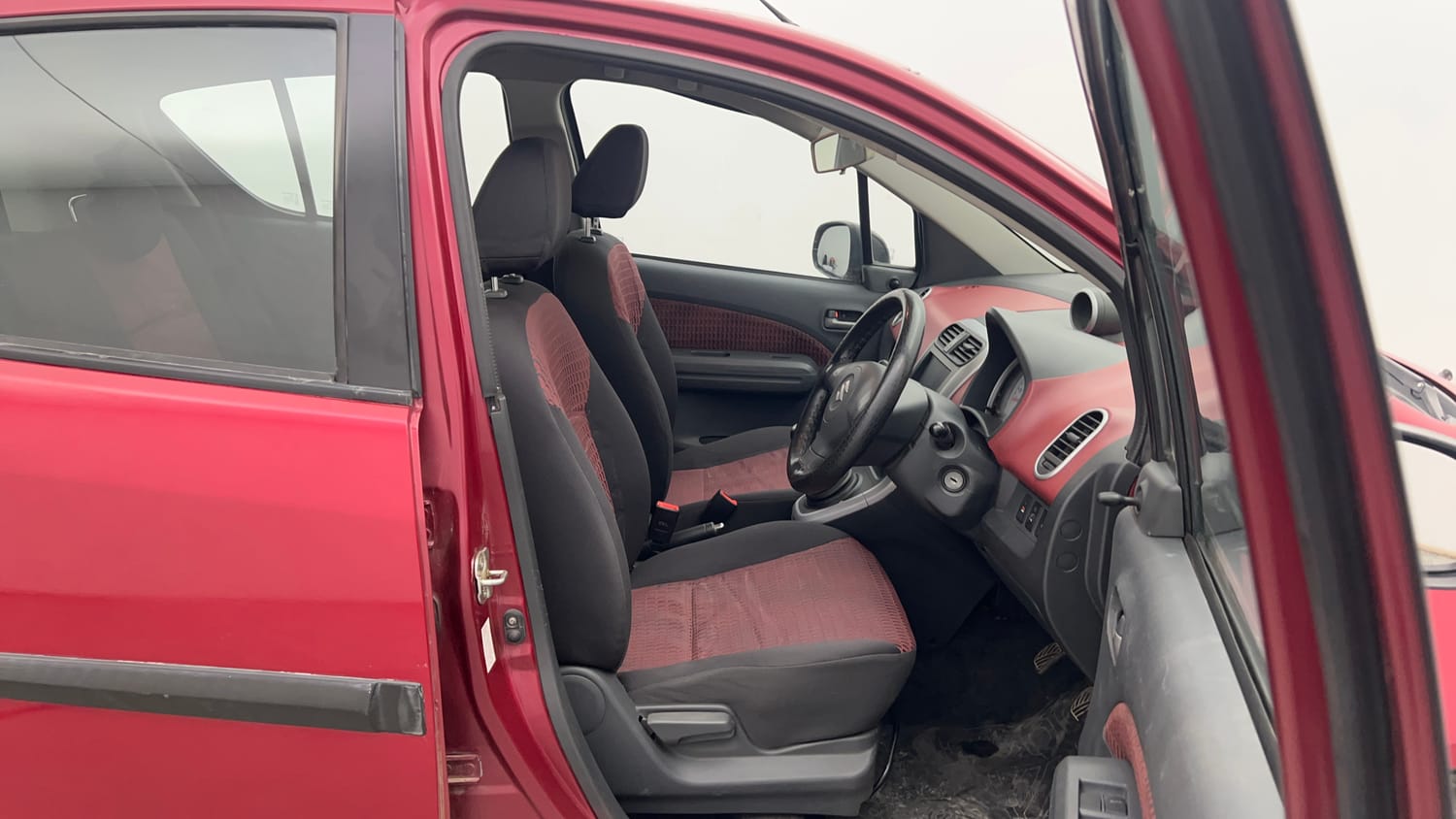 Used 2013 Maruti Suzuki Ritz Vdi BS-IV Diesel Manual interior RIGHT SIDE FRONT DOOR CABIN VIEW