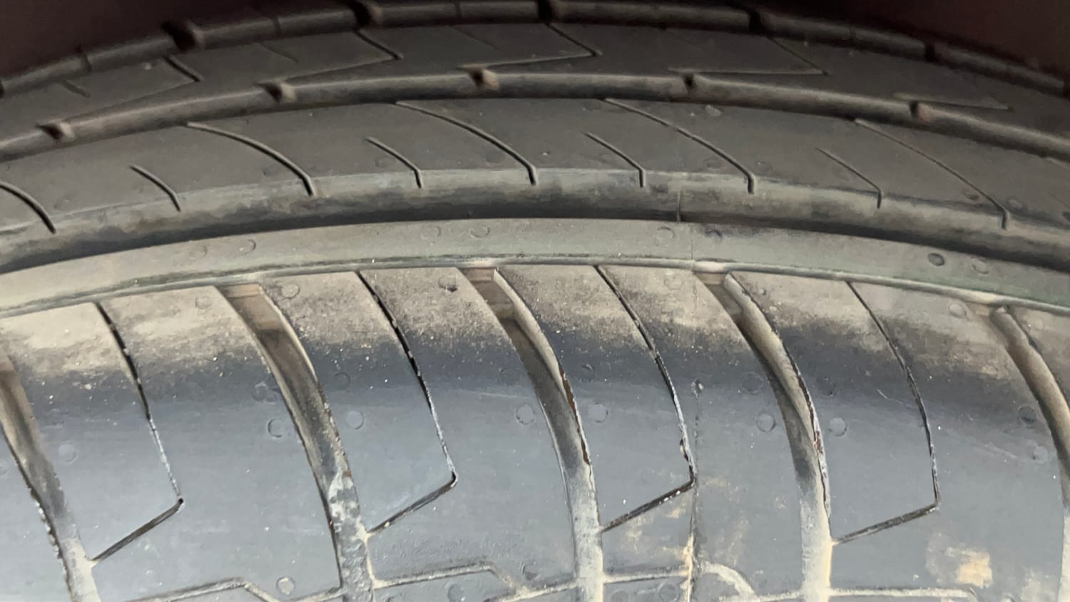 Used 2013 Maruti Suzuki Ritz Vdi BS-IV Diesel Manual tyres LEFT FRONT TYRE TREAD VIEW