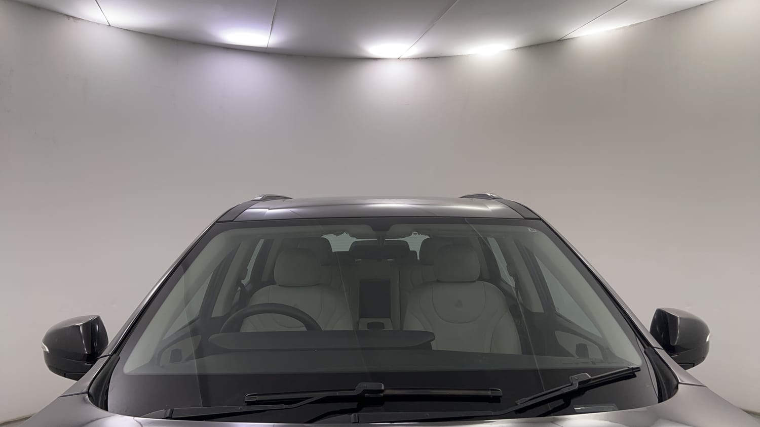 Used 2024 Mahindra XUV700 AX5 Diesel AT 7 STR Diesel Automatic exterior FRONT WINDSHIELD VIEW