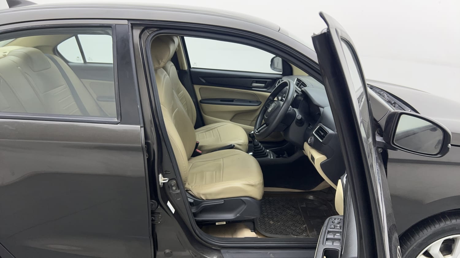 Used 2019 Honda Amaze 1.2 V MT Petrol Petrol Manual interior RIGHT SIDE FRONT DOOR CABIN VIEW