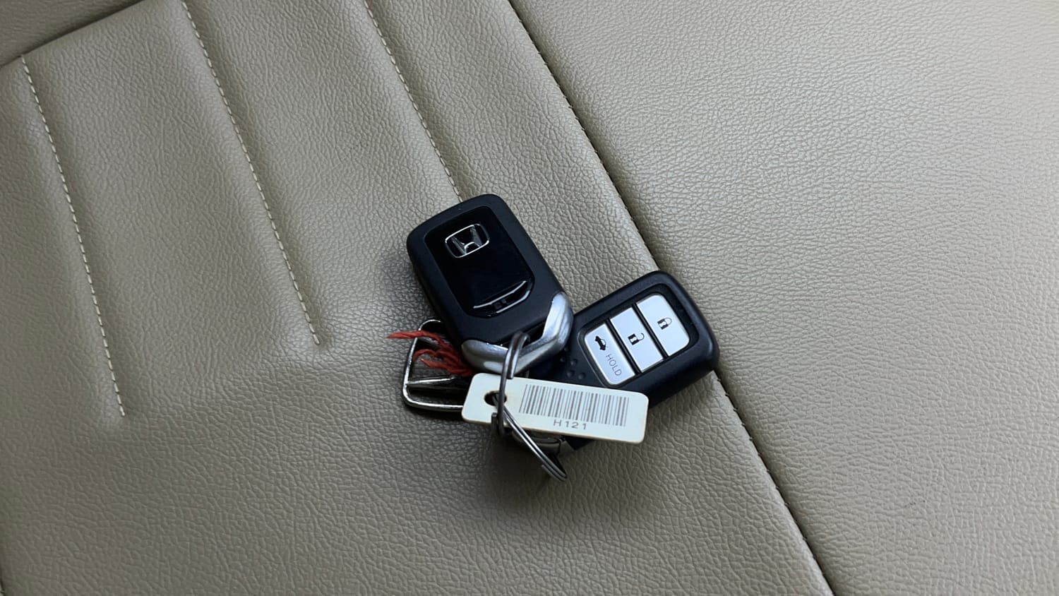 Used 2019 Honda Amaze 1.2 V MT Petrol Petrol Manual extra CAR KEY VIEW
