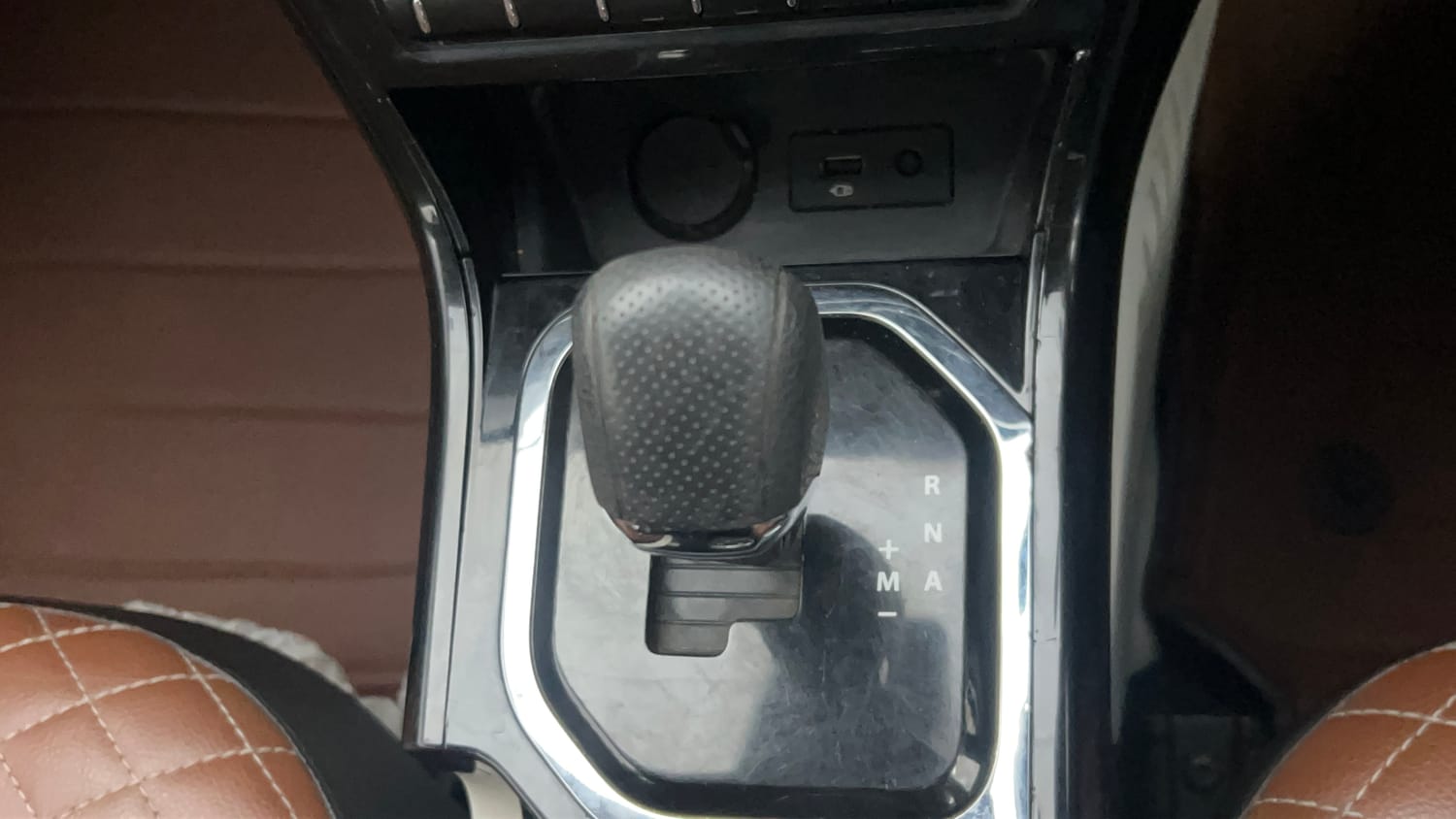 Used 2020 Tata Nexon XZA Plus (O) Diesel Diesel Automatic interior GEAR  KNOB VIEW