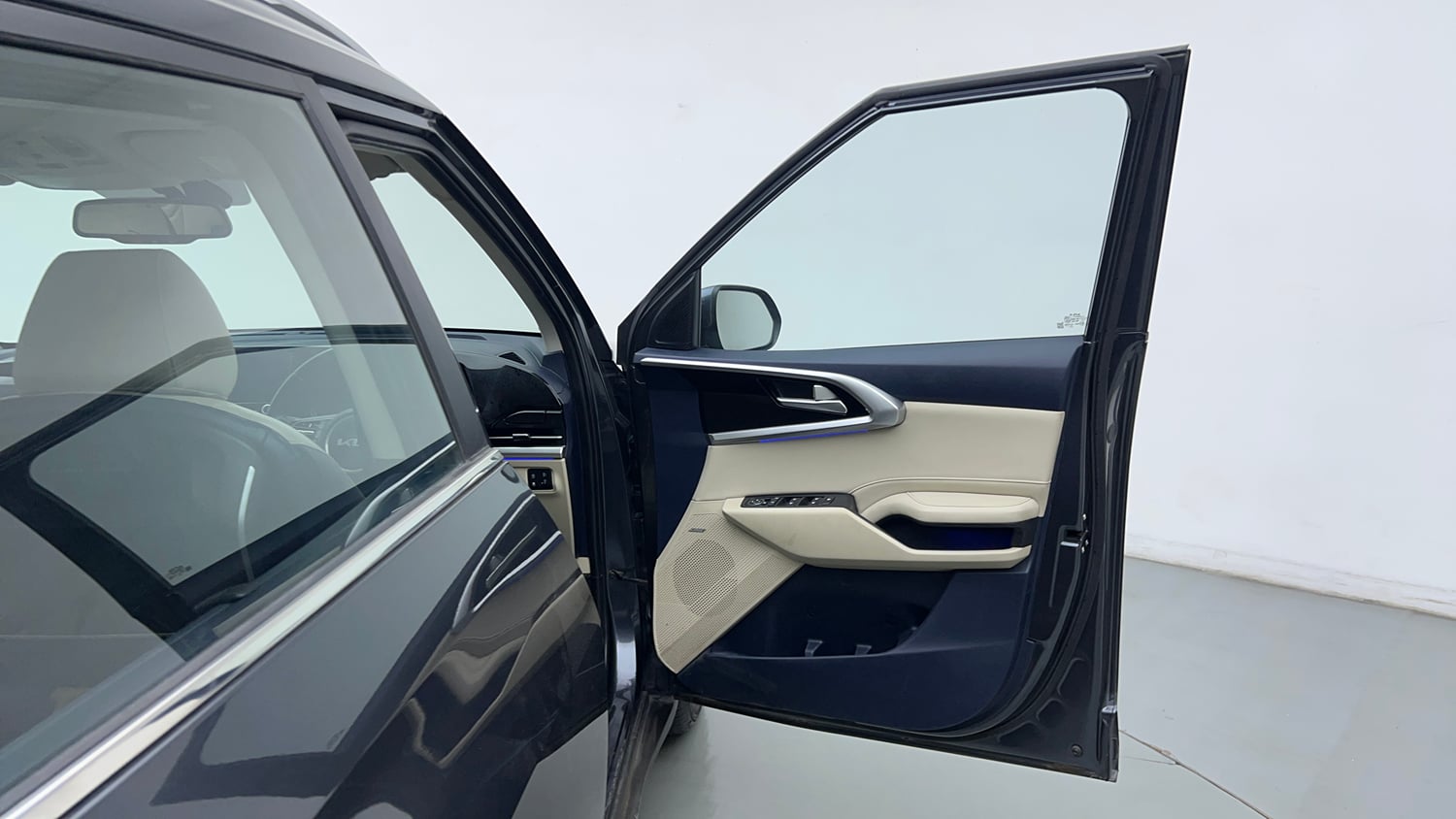 Used 2024 Kia Carens Luxury Plus 1.5 Diesel iMT 7 STR Diesel Manual interior RIGHT FRONT DOOR OPEN VIEW