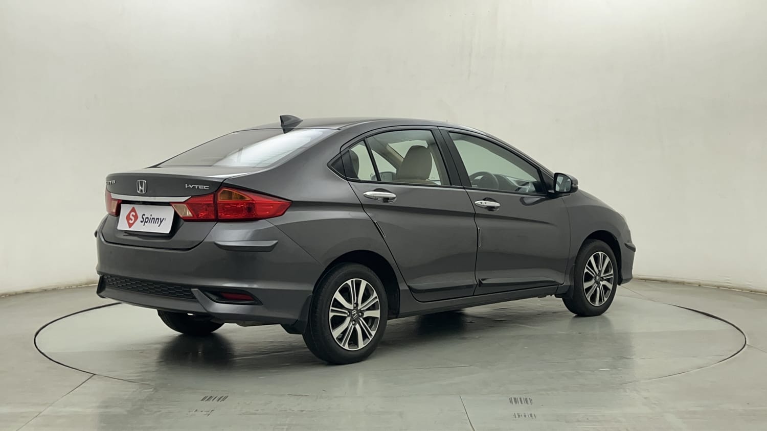 Used 2021 Honda City V Petrol Petrol Manual exterior RIGHT REAR CORNER VIEW