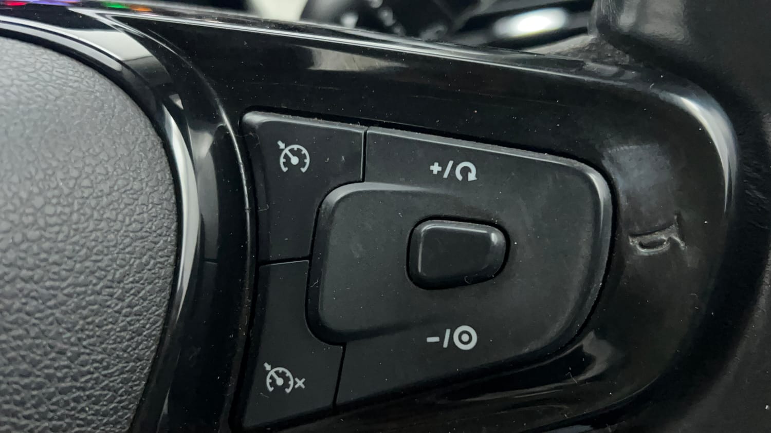 Used 2020 Tata Nexon XZA Plus (O) Diesel Diesel Automatic top_features Cruise control