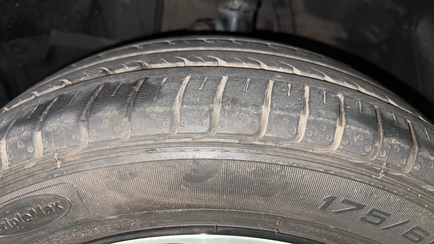 Used 2021 Honda City V Petrol Petrol Manual tyres LEFT FRONT TYRE TREAD VIEW