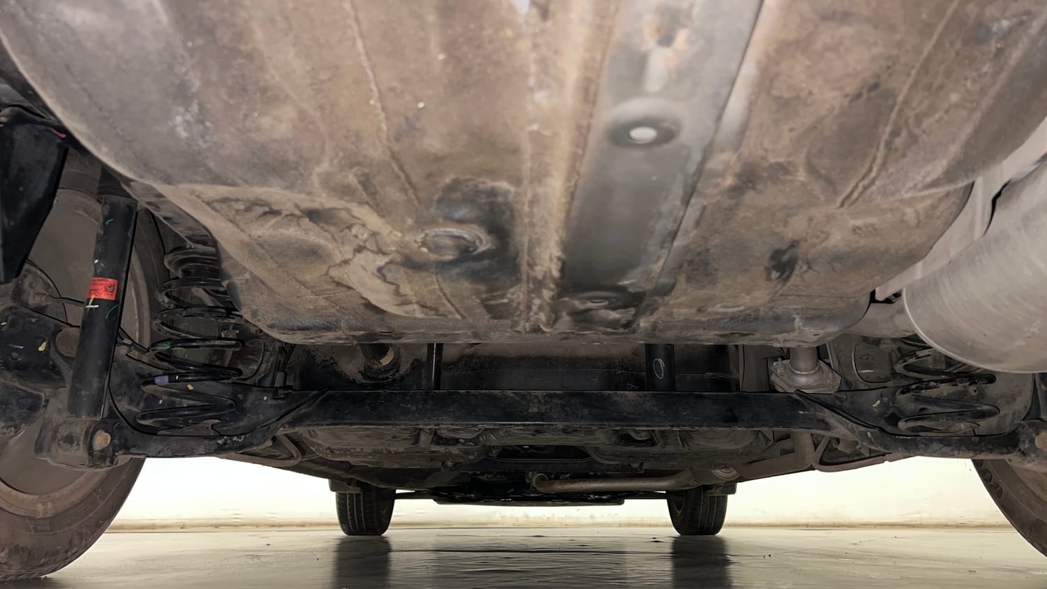 Used 2021 Honda City V Petrol Petrol Manual extra REAR UNDERBODY VIEW (TAKEN FROM REAR)