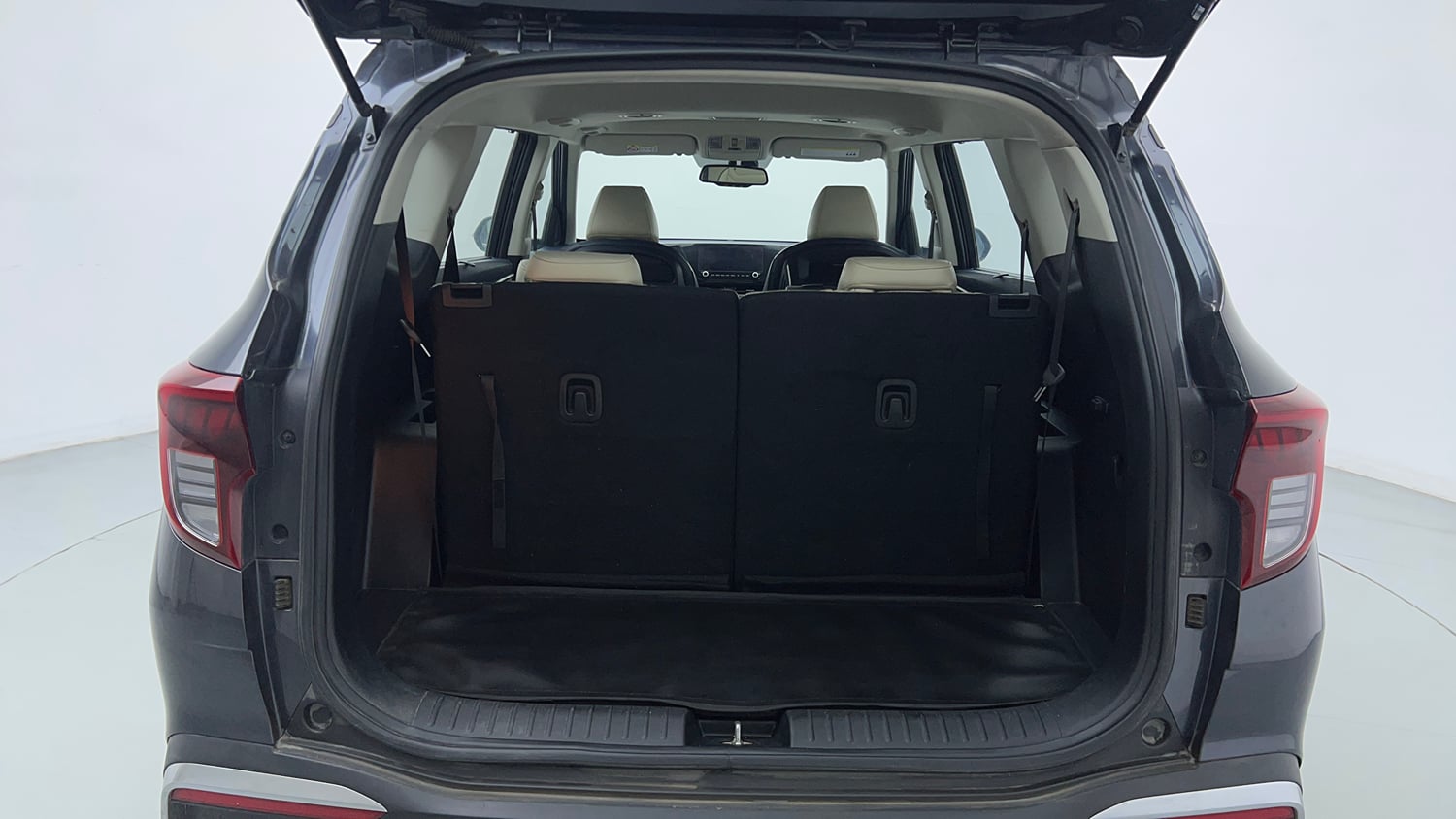 Used 2024 Kia Carens Luxury Plus 1.5 Diesel iMT 7 STR Diesel Manual interior DICKY INSIDE VIEW