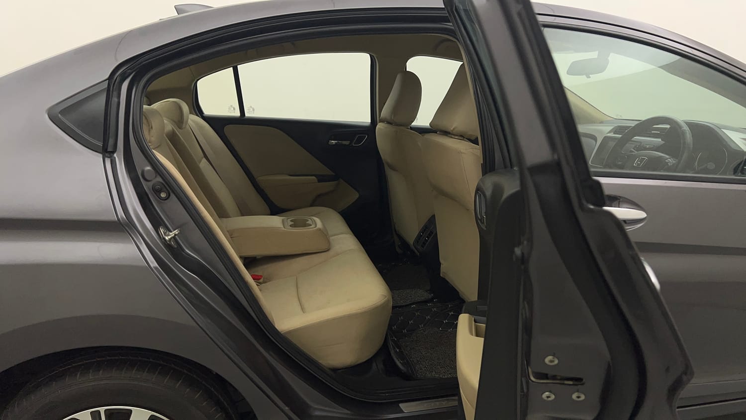 Used 2021 Honda City V Petrol Petrol Manual interior RIGHT SIDE REAR DOOR CABIN VIEW