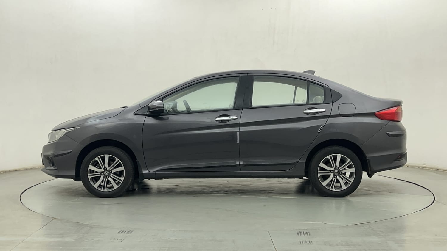 Used 2021 Honda City V Petrol Petrol Manual exterior LEFT SIDE VIEW