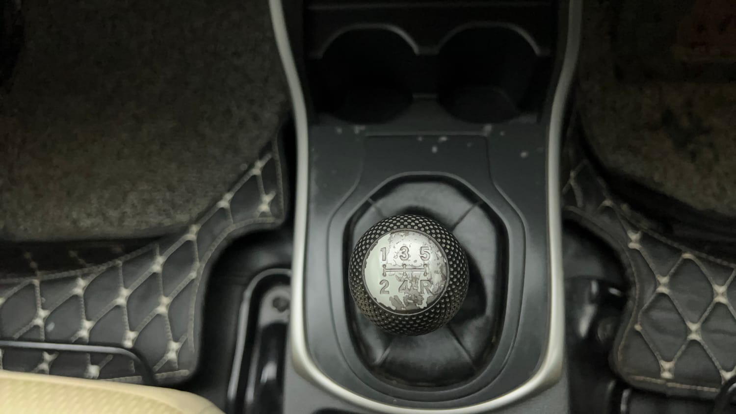 Used 2021 Honda City V Petrol Petrol Manual interior GEAR  KNOB VIEW