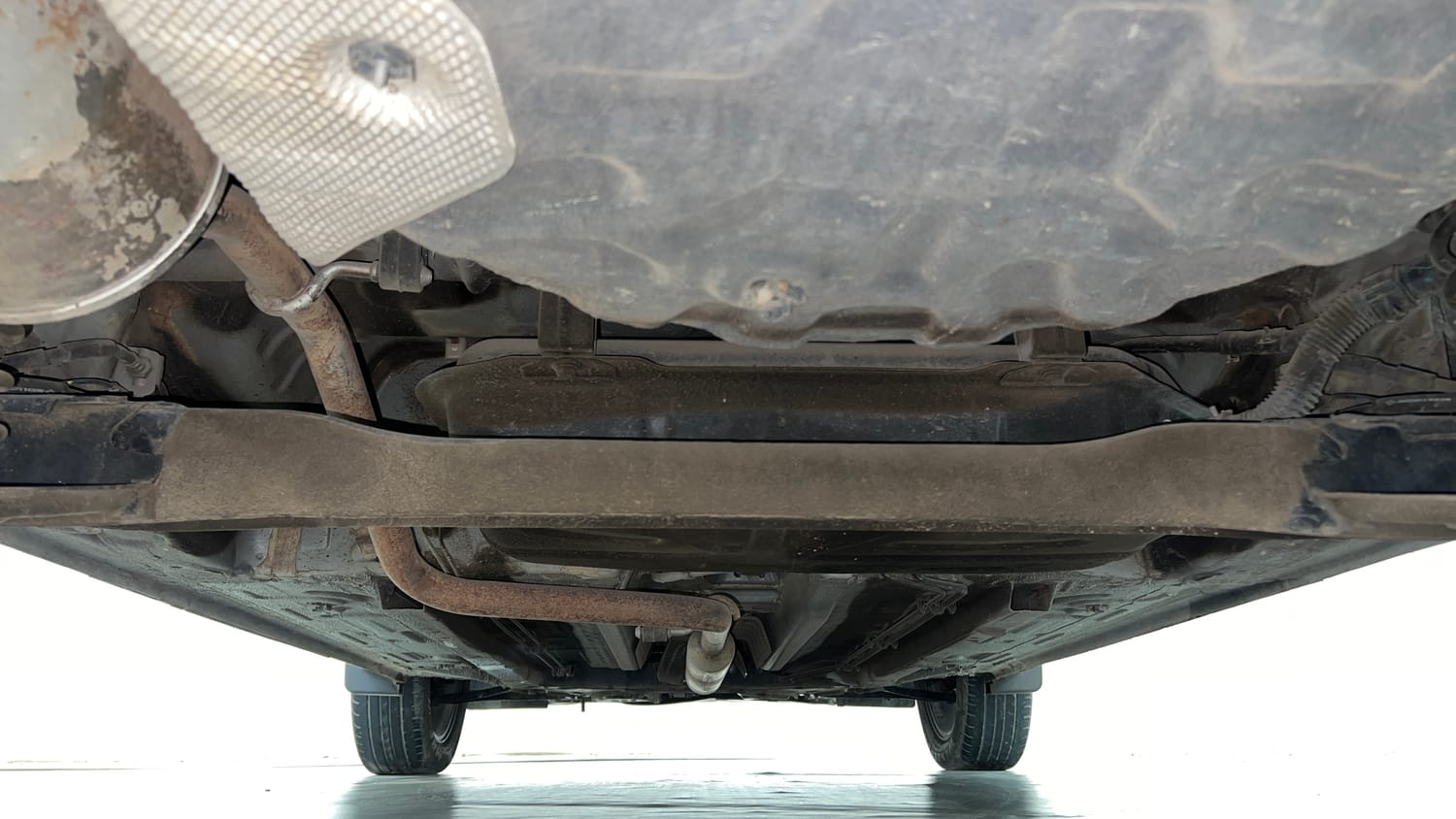 Used 2021 Renault Kiger RXZ Turbo CVT Dual Tone Petrol Automatic extra REAR UNDERBODY VIEW (TAKEN FROM REAR)