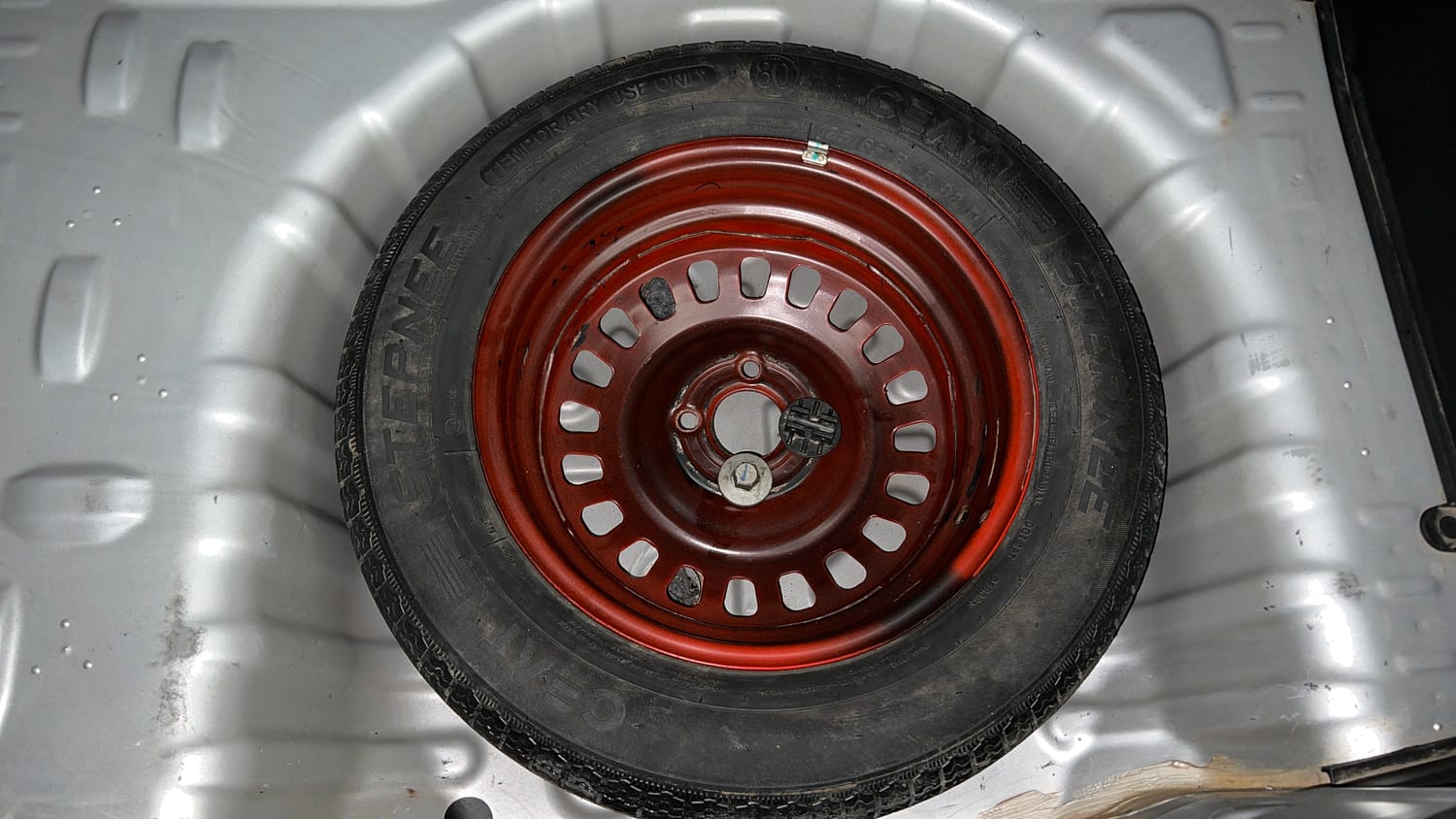 Used 2021 Renault Kiger RXZ Turbo CVT Dual Tone Petrol Automatic tyres SPARE TYRE VIEW