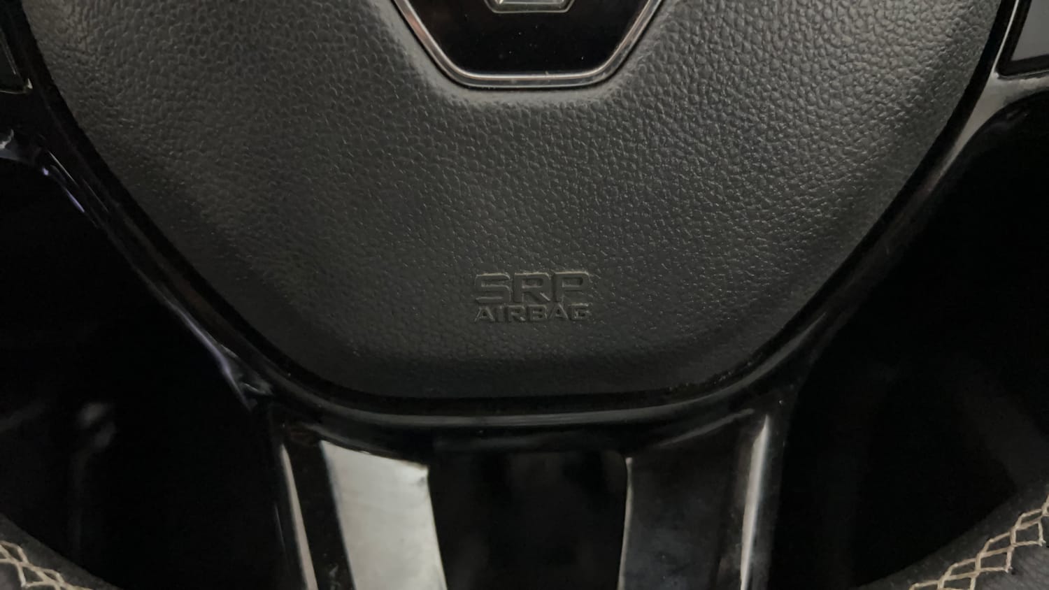 Used 2021 Renault Kiger RXZ Turbo CVT Dual Tone Petrol Automatic top_features Airbags