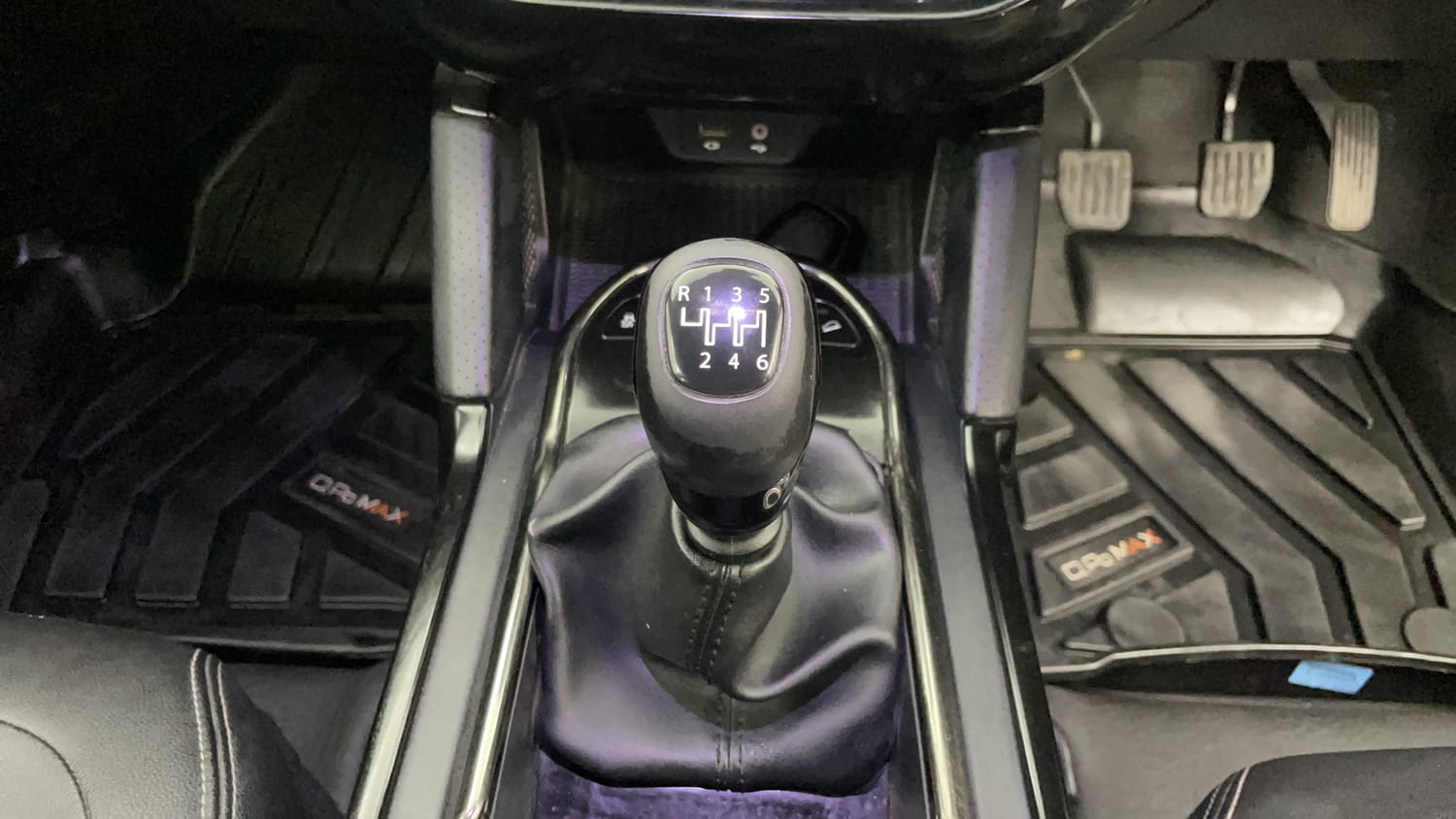 Used 2022 Tata Harrier XZ Plus Dark Edition Diesel Manual interior GEAR  KNOB VIEW