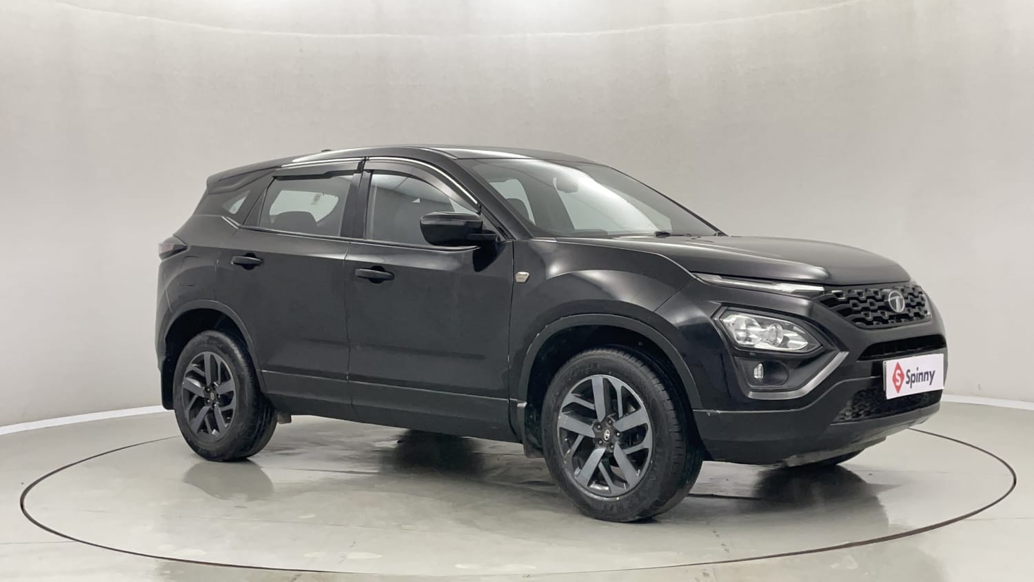 Used 2022 Tata Harrier XZ Plus Dark Edition Diesel Manual exterior RIGHT FRONT CORNER VIEW