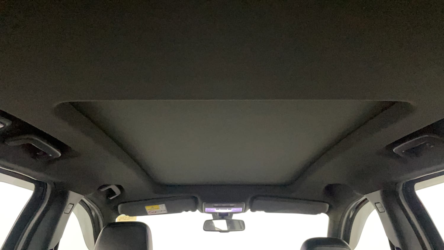 Used 2022 Tata Harrier XZ Plus Dark Edition Diesel Manual top_features Sunroof