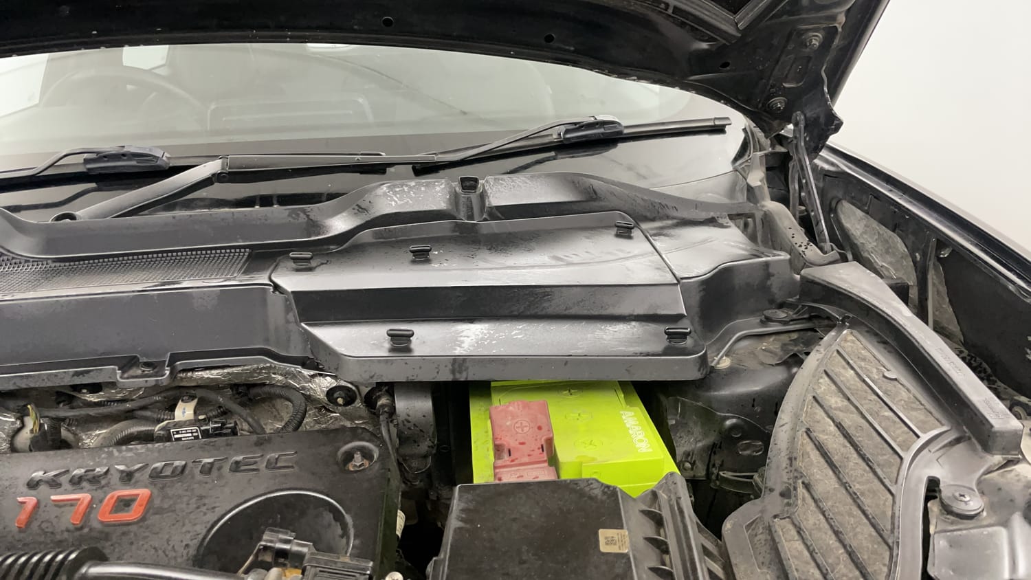 Used 2022 Tata Harrier XZ Plus Dark Edition Diesel Manual engine ENGINE LEFT SIDE HINGE & APRON VIEW