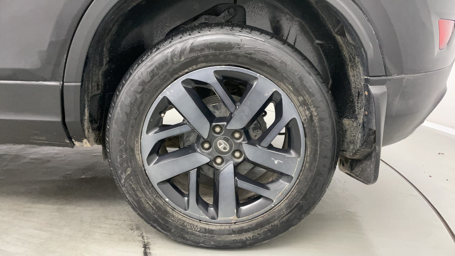 Used 2022 Tata Harrier XZ Plus Dark Edition Diesel Manual tyres LEFT REAR TYRE RIM VIEW